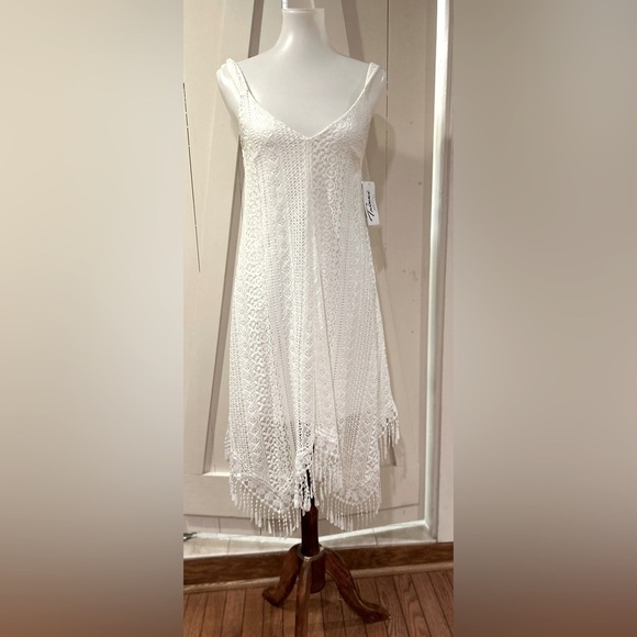 Trixxi white lace fringe dress - Picture 15 of 15